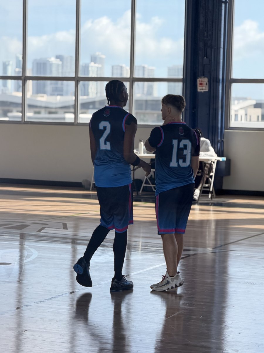 DB Hoops Clash Of The Titans